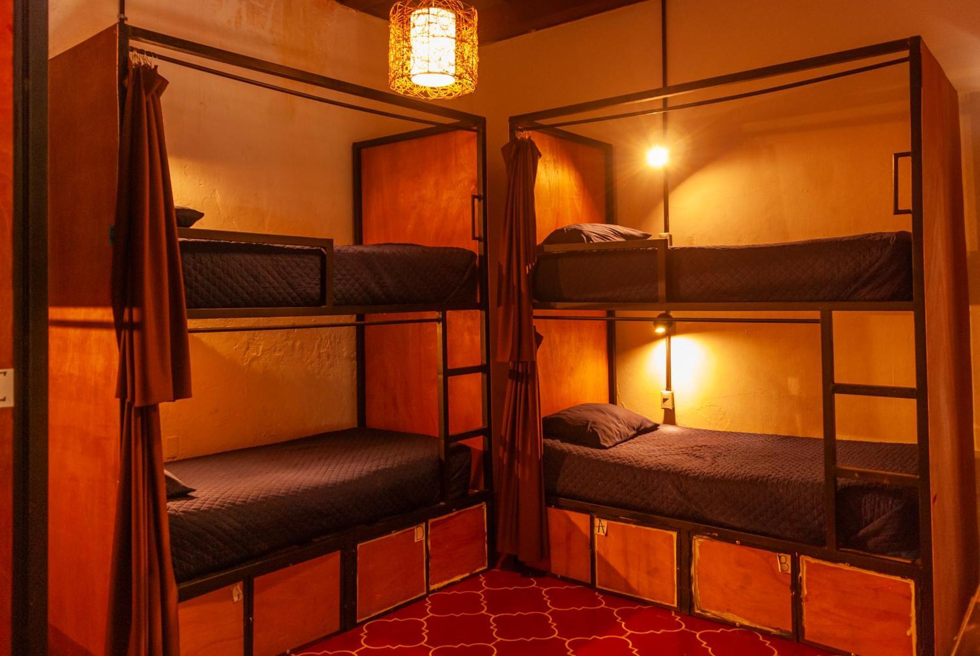 Tzunun Hostel Antigua Екстер'єр фото