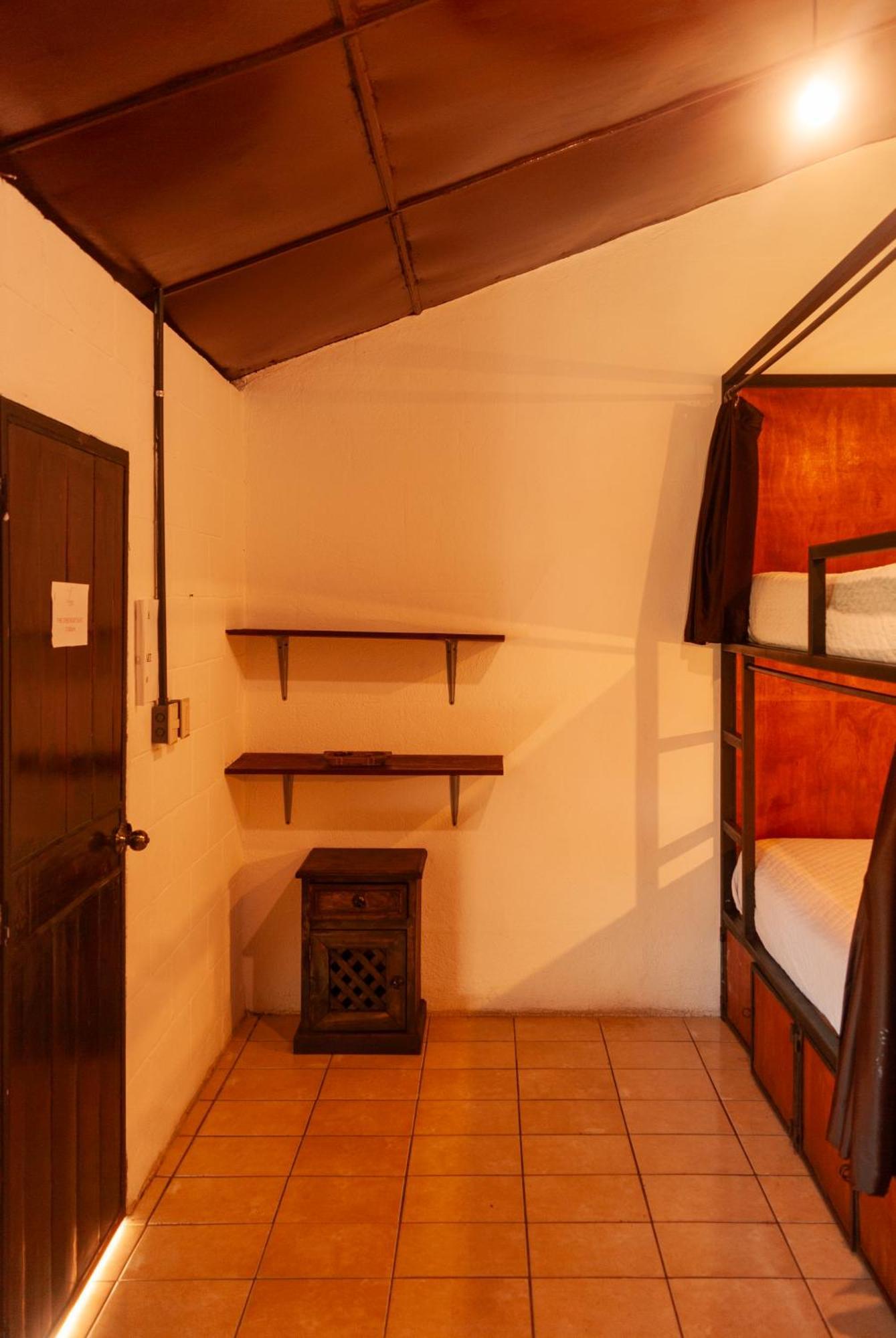 Tzunun Hostel Antigua Екстер'єр фото
