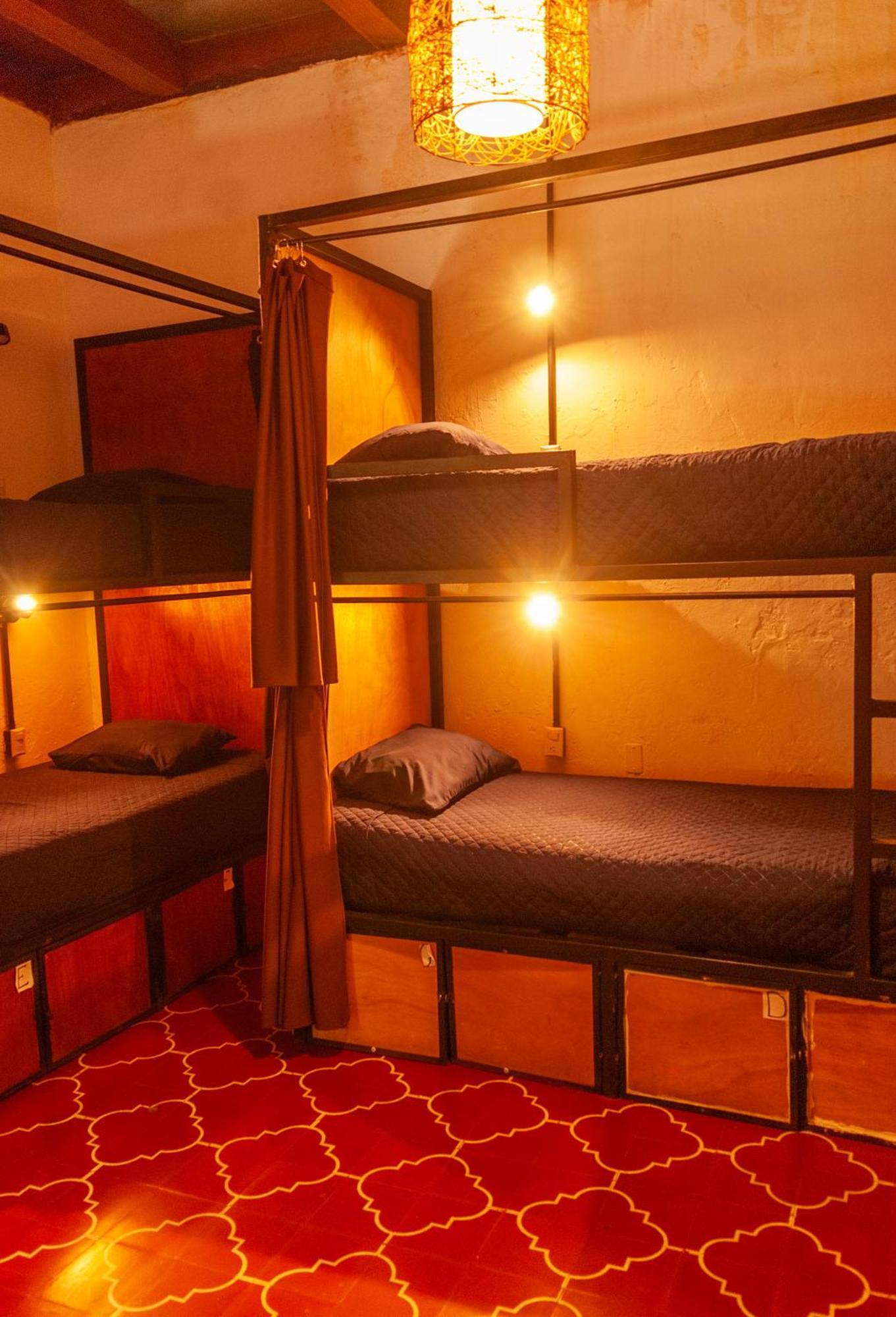 Tzunun Hostel Antigua Екстер'єр фото