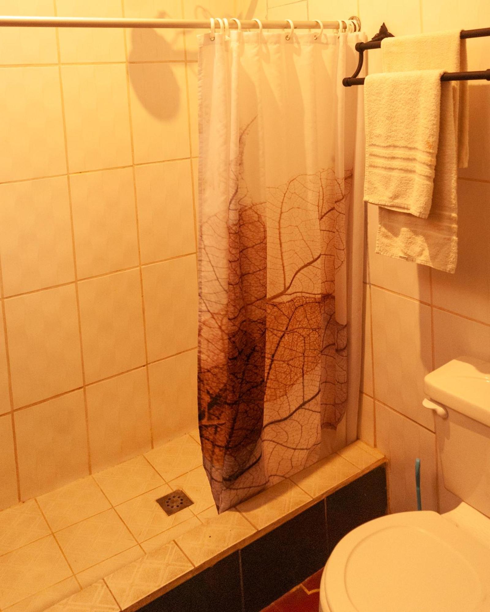 Tzunun Hostel Antigua Екстер'єр фото