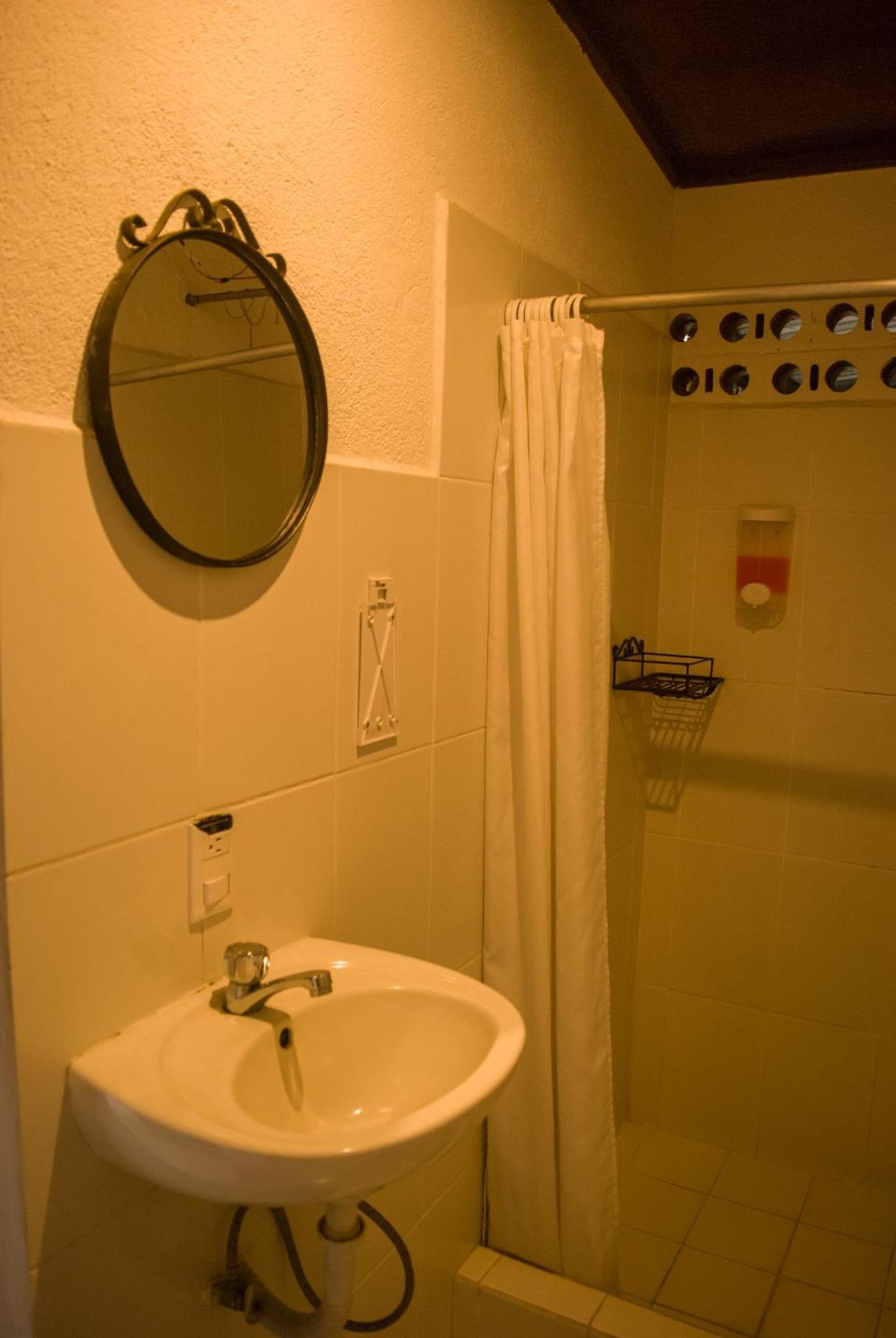 Tzunun Hostel Antigua Екстер'єр фото