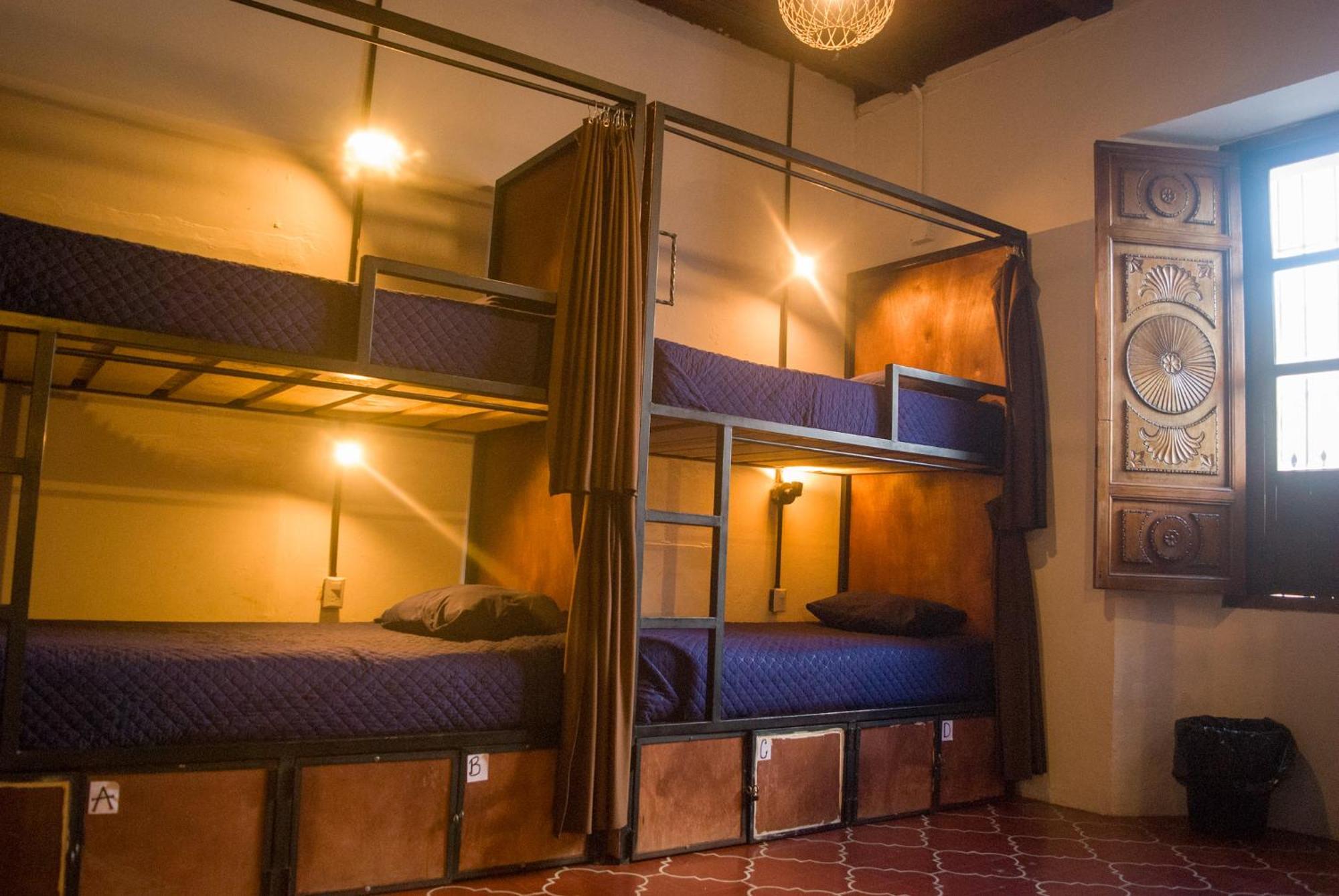 Tzunun Hostel Antigua Екстер'єр фото